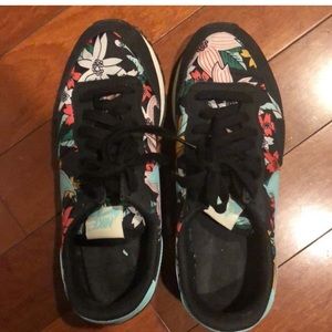 Nike floral print sneakers, size 9